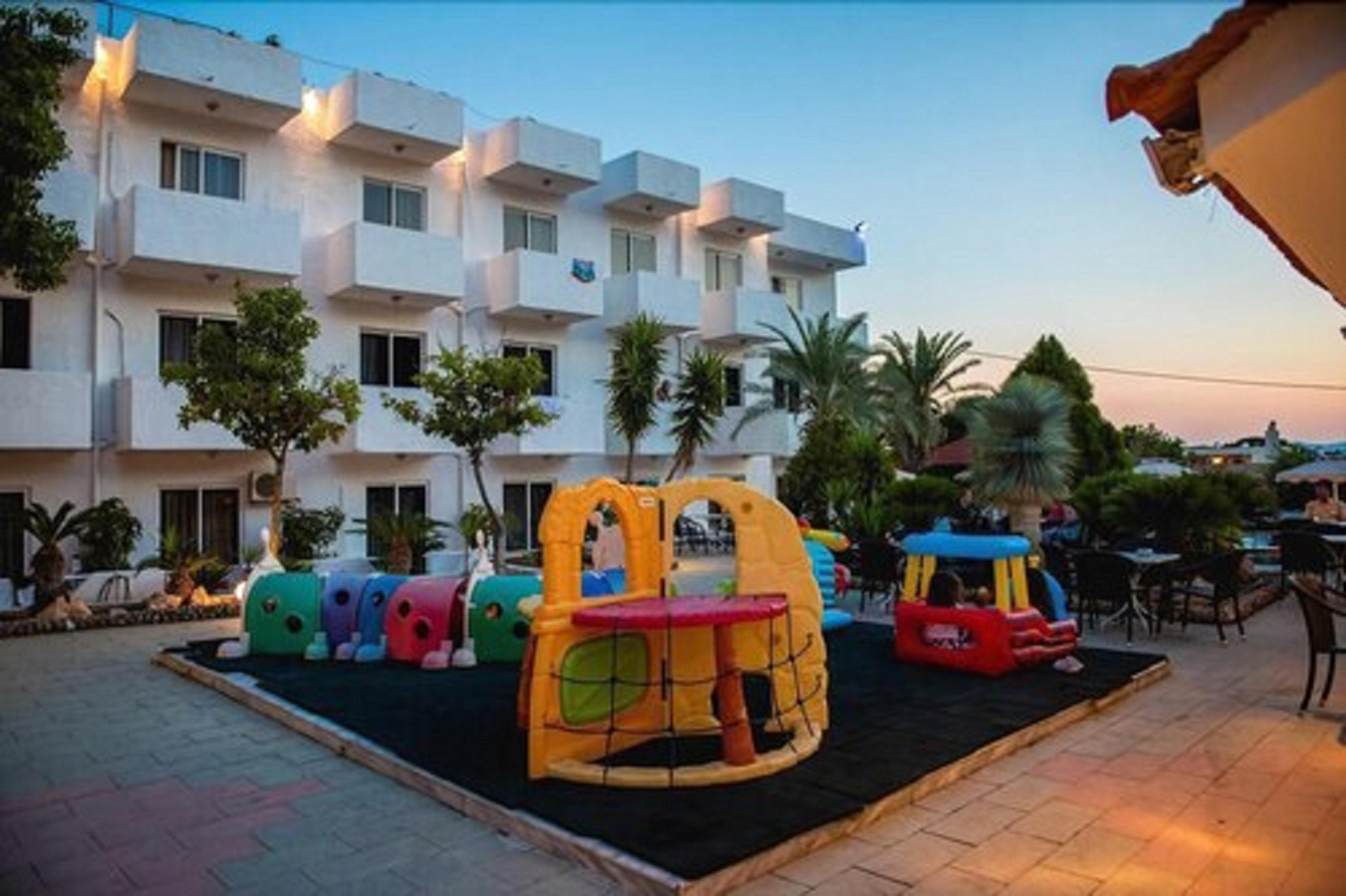 Thalia Hotel Πεύκος Εξωτερικό φωτογραφία