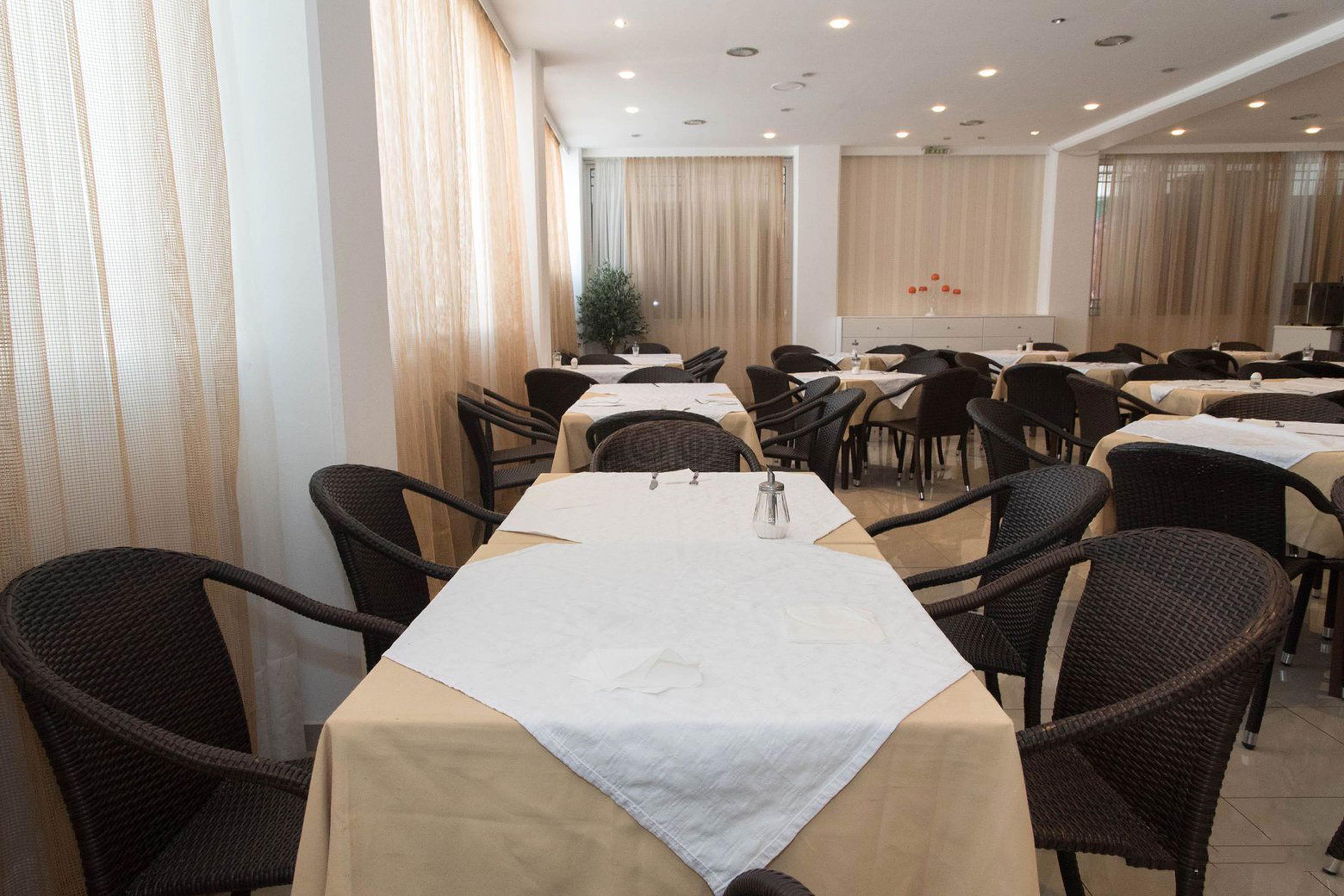 Thalia Hotel Πεύκος Εξωτερικό φωτογραφία