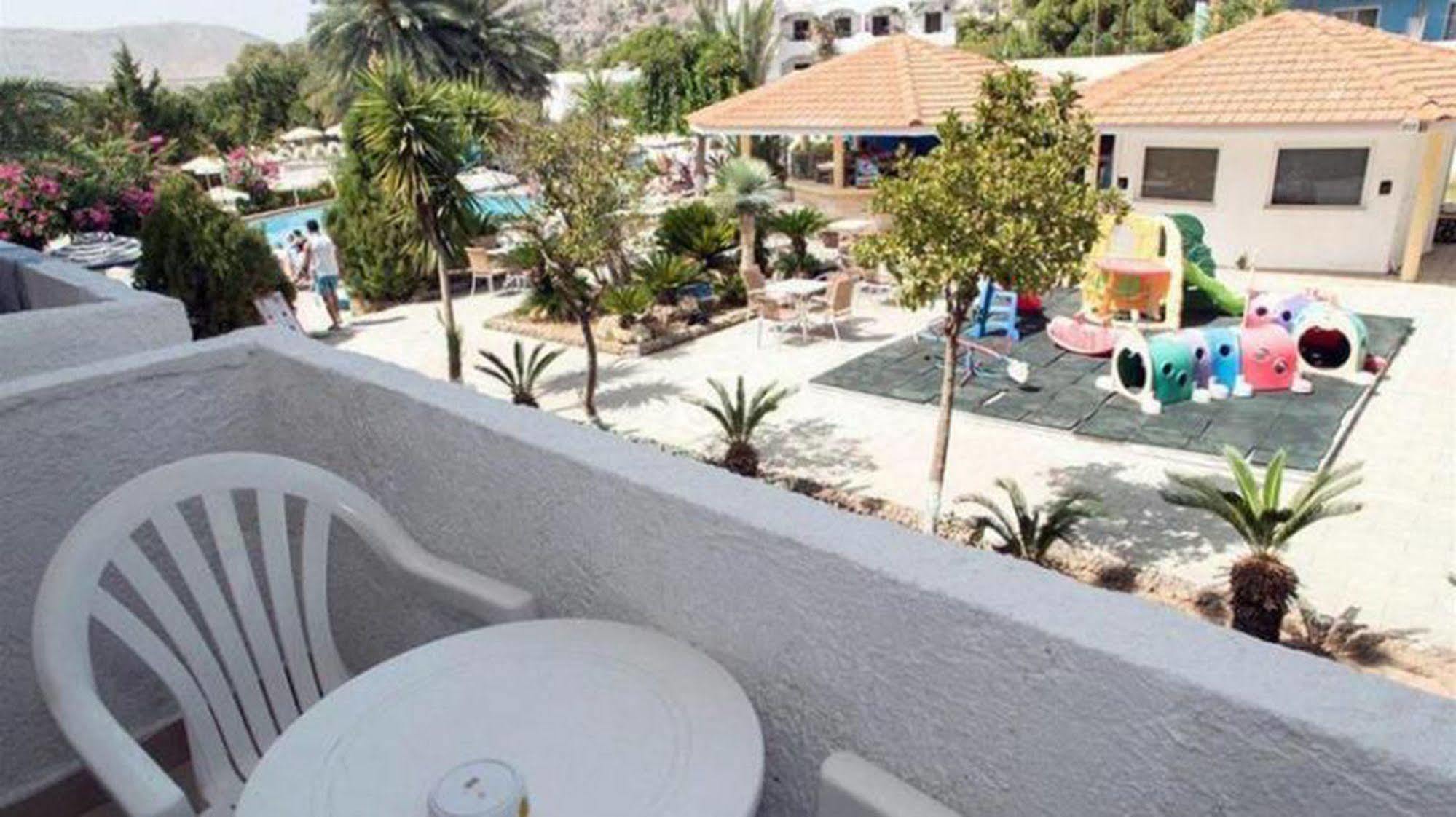 Thalia Hotel Πεύκος Εξωτερικό φωτογραφία